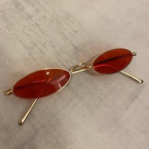 Red decorated glasses/sunglasses